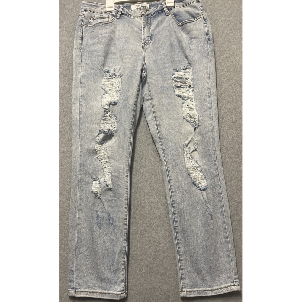 Judy Blue Women's Los Angeles Boyfriend Jeans Sz 15/32 Light Wash Distressed